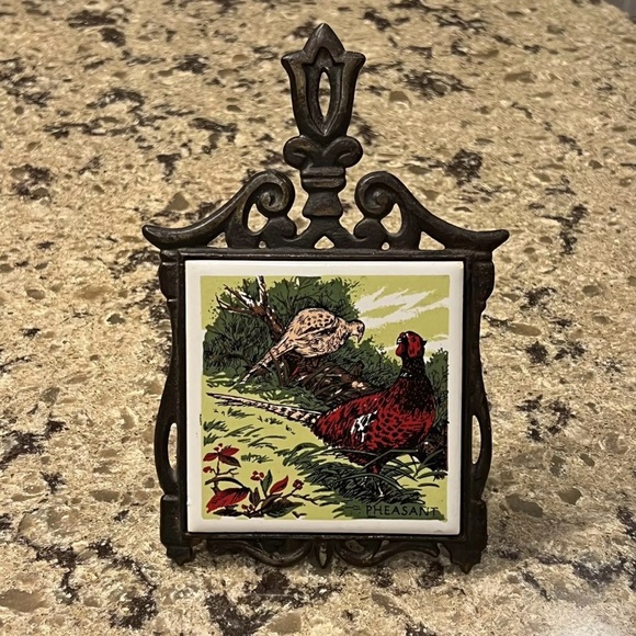 Vintage Pheasants Tile Cast Iron Trivet Pot Holder Ceramic Taiwan MCM 1960s - Picture 2 of 4